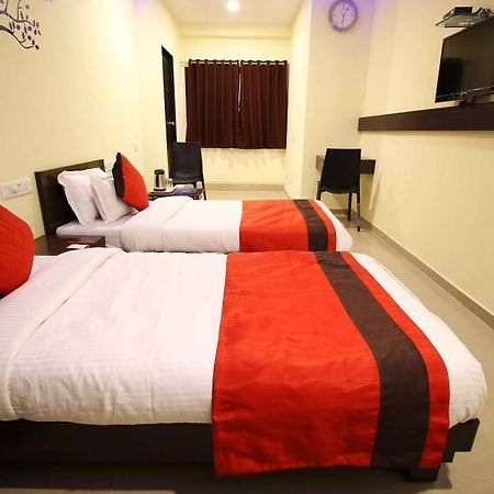 Hotel Ambience Sarkhej Eksteriør billede